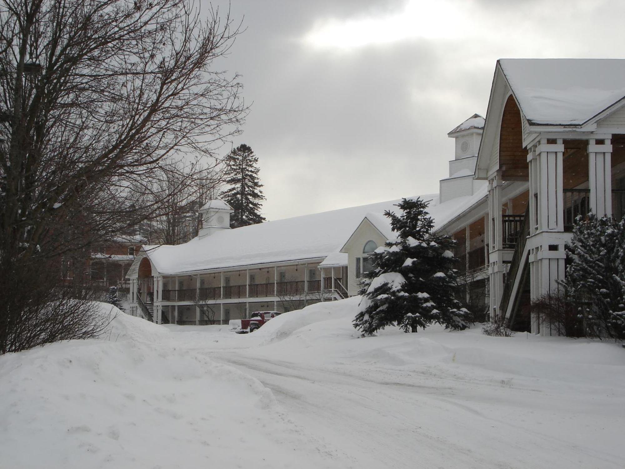 Fairbanks Inn St. Johnsbury Exterior photo