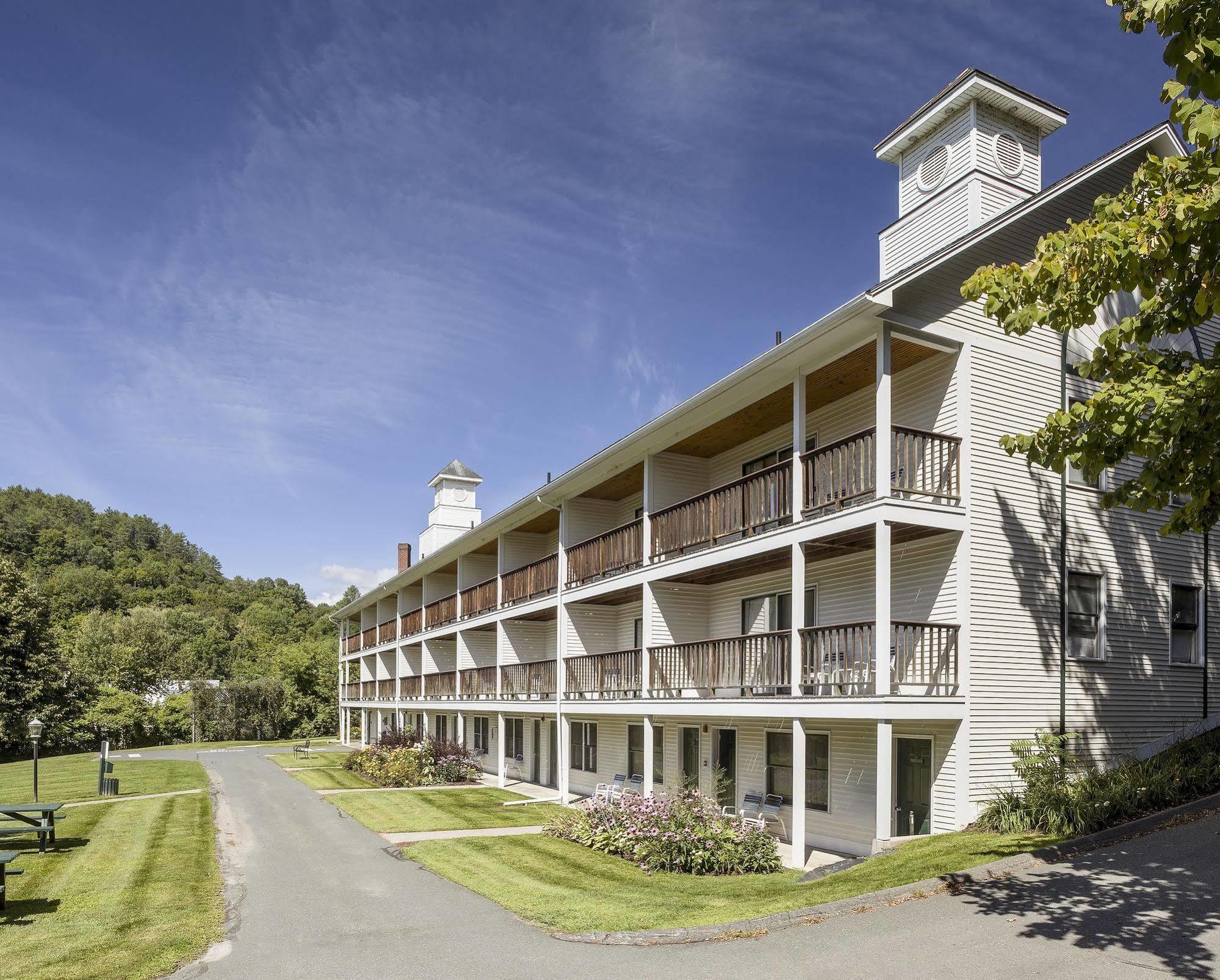 Fairbanks Inn St. Johnsbury Exterior photo